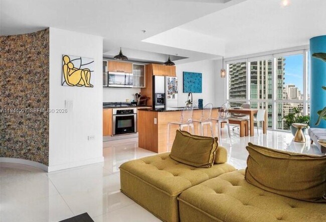 Building Photo - 480 NE 30th St