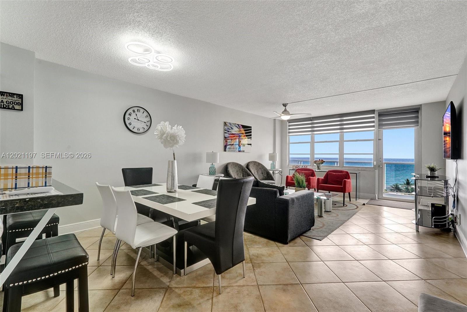 Building Photo - 3725 S Ocean Dr