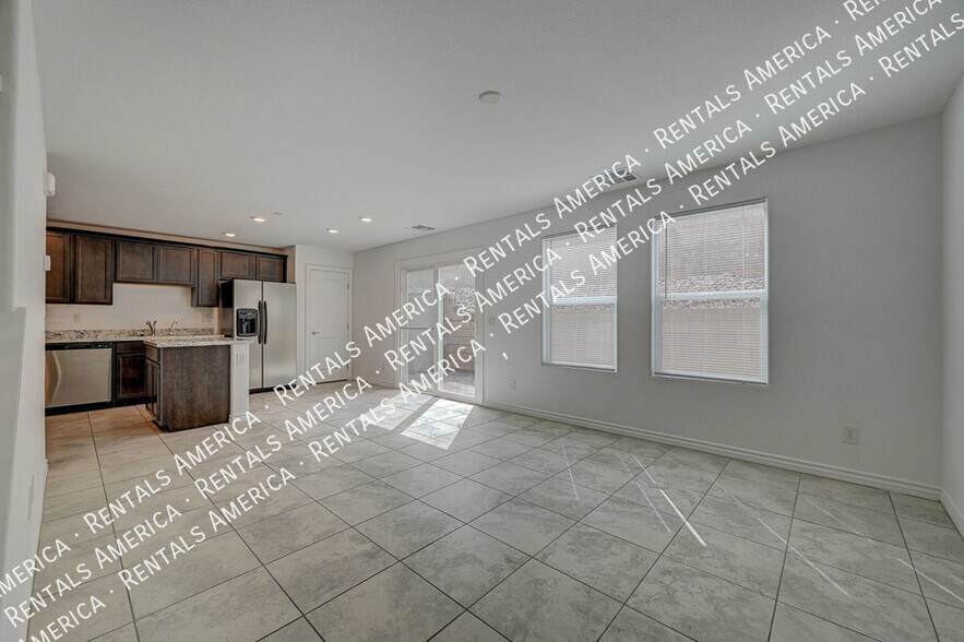 Building Photo - 374 Yellow Finch Ln