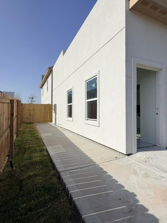 Building Photo - 2101 Cassandra St