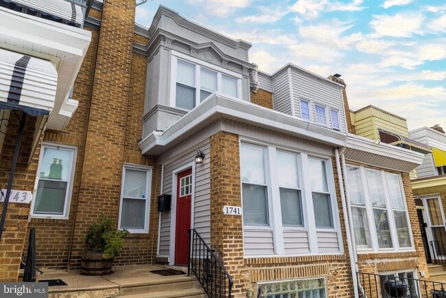 Building Photo - 1741 Georges Ln