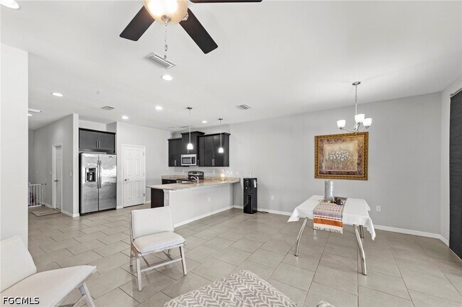 Building Photo - 3768 Tilbor Circle