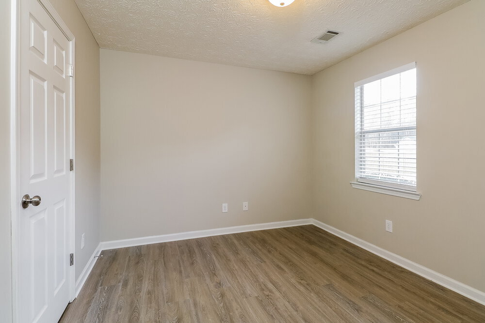 Building Photo - 90 Dylans Ct