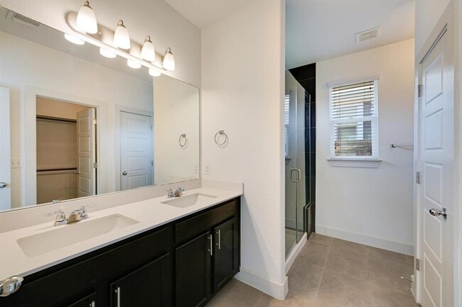 Building Photo - 2205 Capulet St