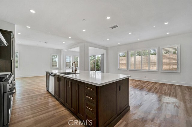 Building Photo - 67 Glacier