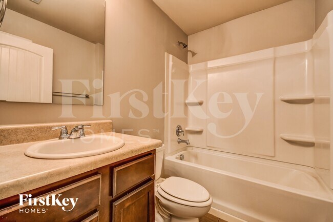 Building Photo - 11565 Cedar Glades Dr