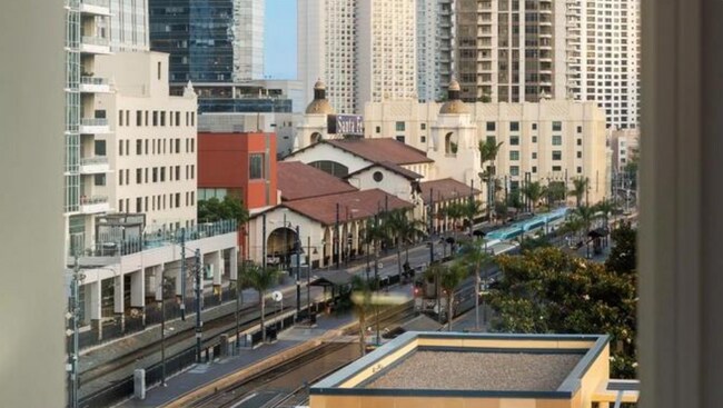 Building Photo - 1431 Pacific Hwy