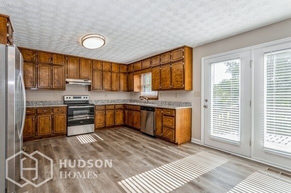 Building Photo - SELF TOUR NOW! - 2650 Green Meadow Ln NE, ...