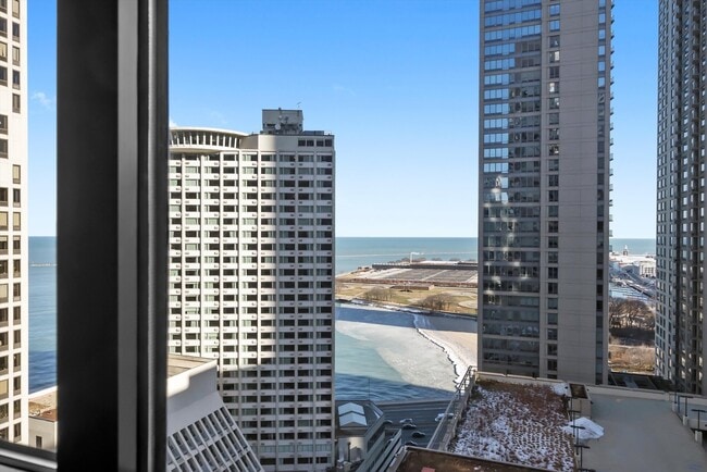 Building Photo - 401 E Ontario St