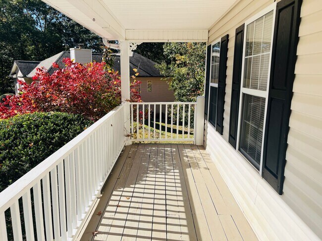 Building Photo - Charming 3 bed, 2 full bath home in Villa Rica!