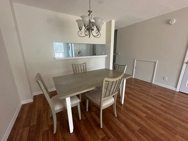 Building Photo - 5206 Sunridge Palms Dr