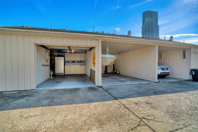 Building Photo - 5851 Doliver Dr