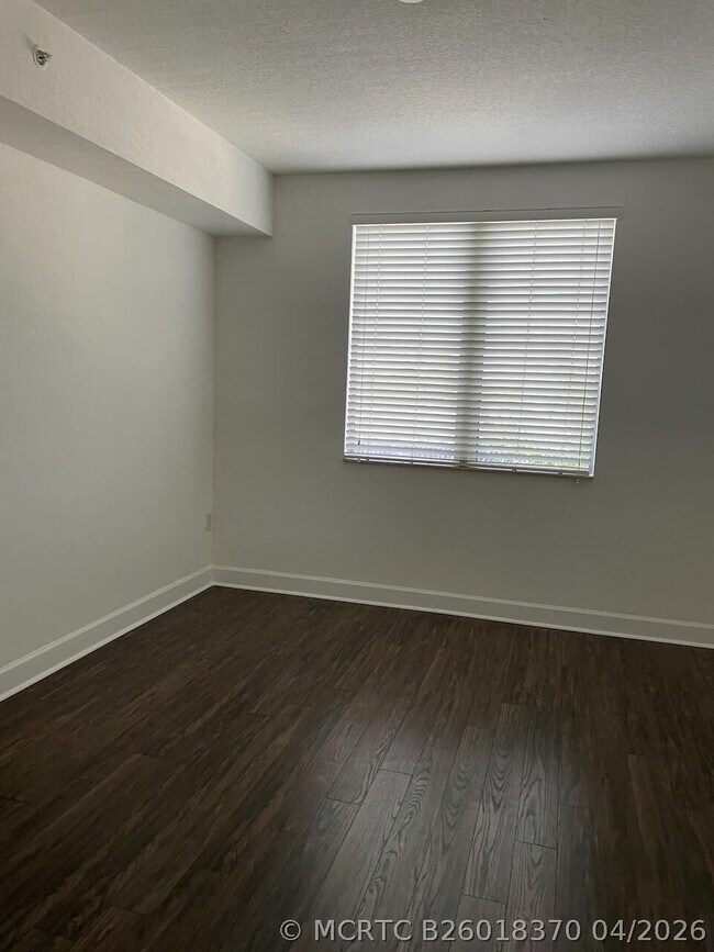 Building Photo - 1830 Radius Dr