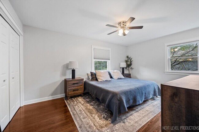 Building Photo - 413 Cheever Ave