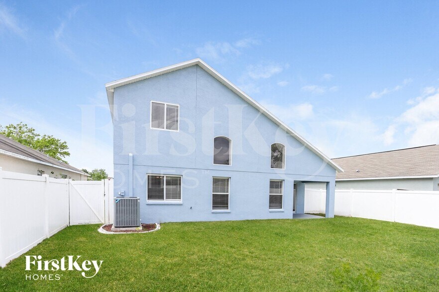 Building Photo - 811 15th St NE