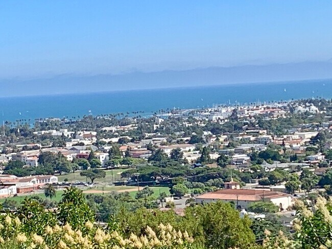 Building Photo - Riviera Home with City & Ocean Views - Ava...