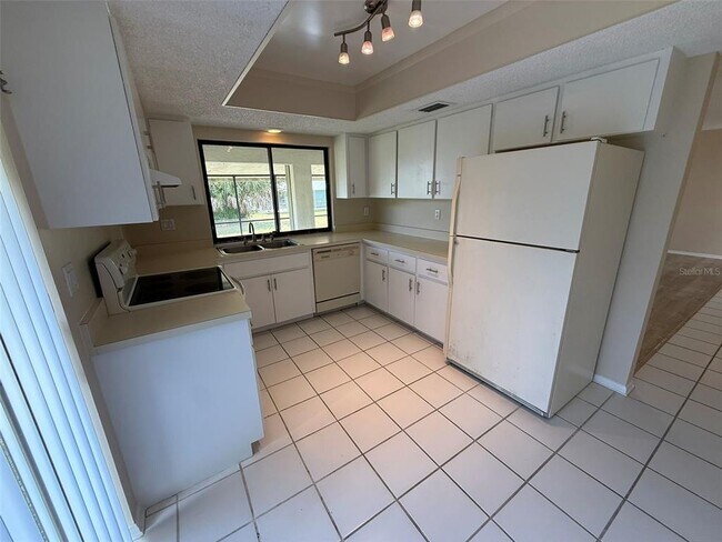 Building Photo - 521 Meridan Ave NW