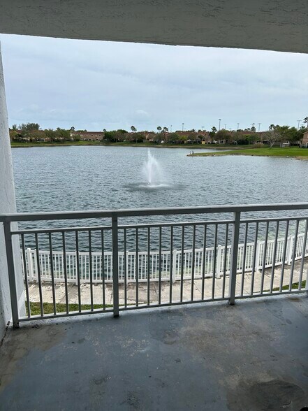 Building Photo - 8640 SW 212th St