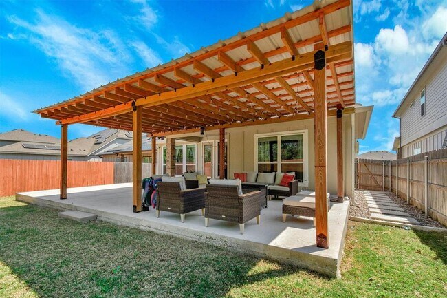 Building Photo - 632 Friar Tuck Dr