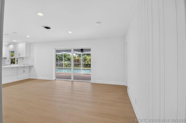 Building Photo - 1301 SW 8th St