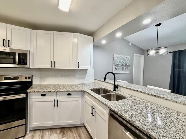 Building Photo - 3958 Dream Oak Pl