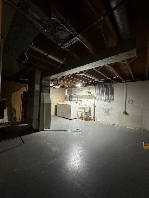 Building Photo - 1229 Algonquin Dr