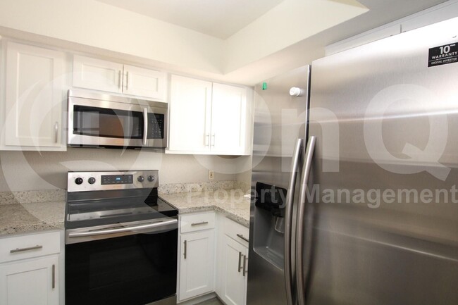Building Photo - 11155 N 82nd Dr