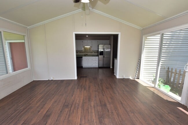 Building Photo - 4 bedroom 2 bath South Bend IN home for rent