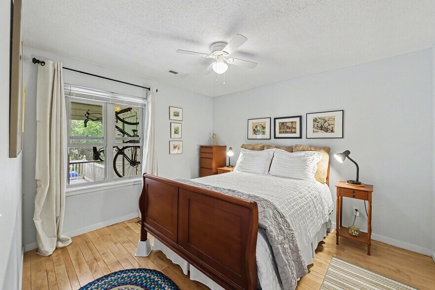 Building Photo - 1265 Marshview Dr