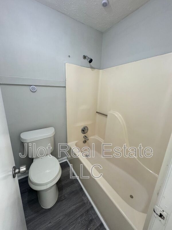 Building Photo - 5794 Sheldon Ct