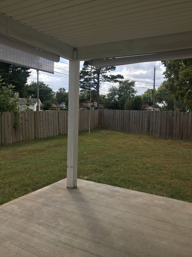 Building Photo - Charming Home Nestled in Springfield - 3 b...