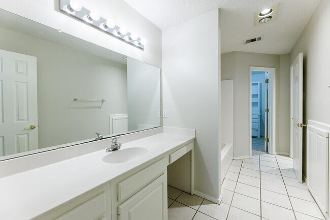 Building Photo - 3102 109th St