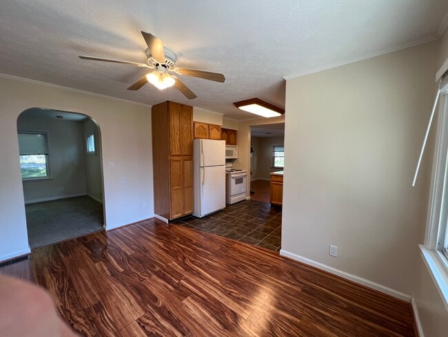 Building Photo - 3591 Harry Truman Dr