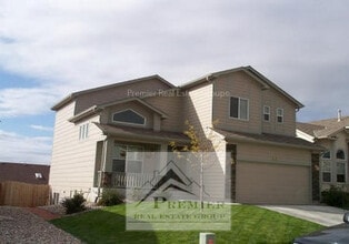 Building Photo - 7067 Hillock Dr