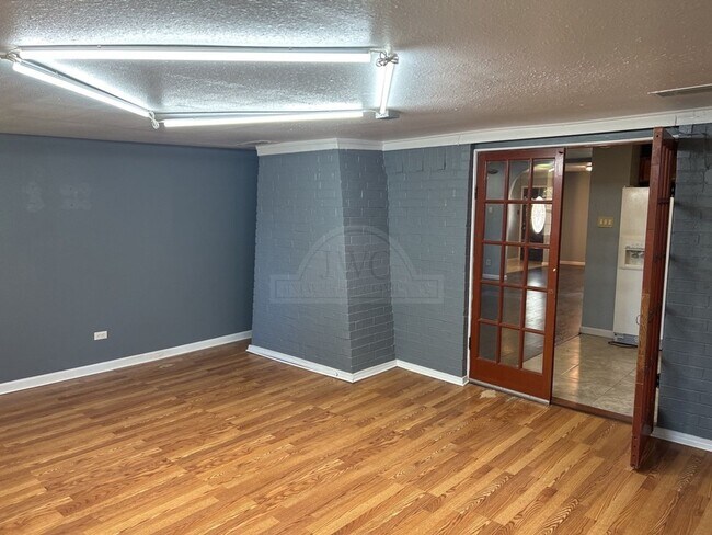 Building Photo - **2 weeks Free Rent***2310 Zinnia Court, K...