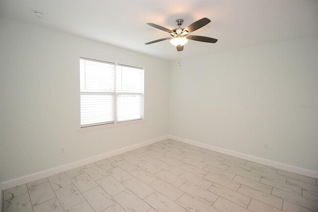 Building Photo - 23 Empress Ln
