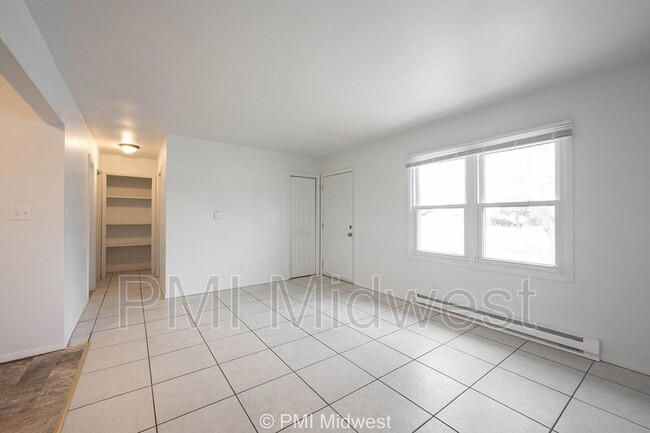 Building Photo - 4881 300W