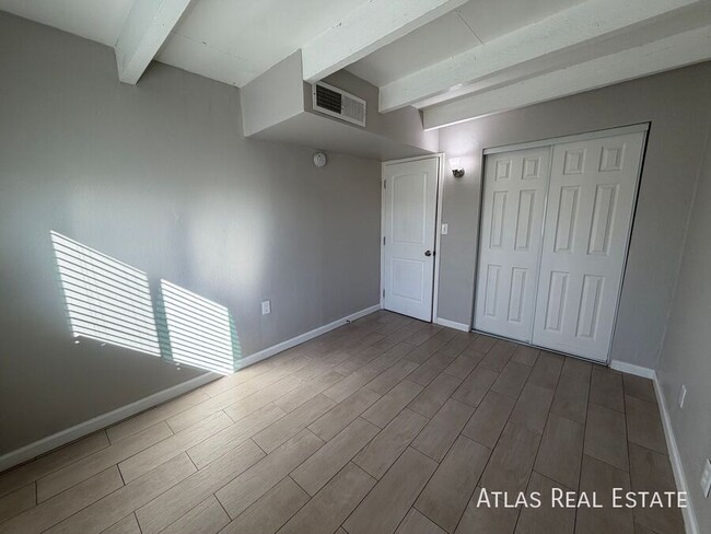 Building Photo - 3451 N Flowing Wells Rd