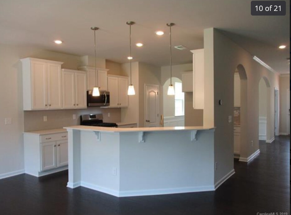 Building Photo - 2230 Killian Creek Dr
