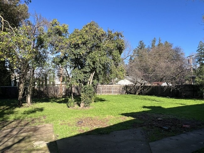 Building Photo - STUNNING REMODELED 3 BED HOME IN CARMICHAEL!