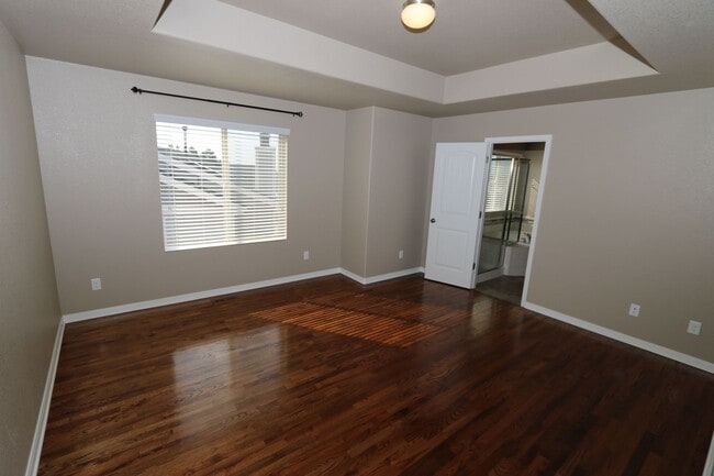 Building Photo - Updated Mountain Shadows Beauty on West Side!  4bdrm/3.5bath/2-car Garage