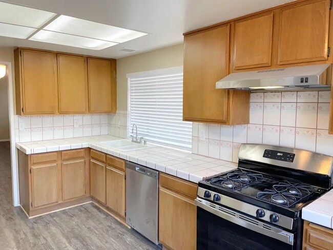 Building Photo - 4138 Kennedy Ct
