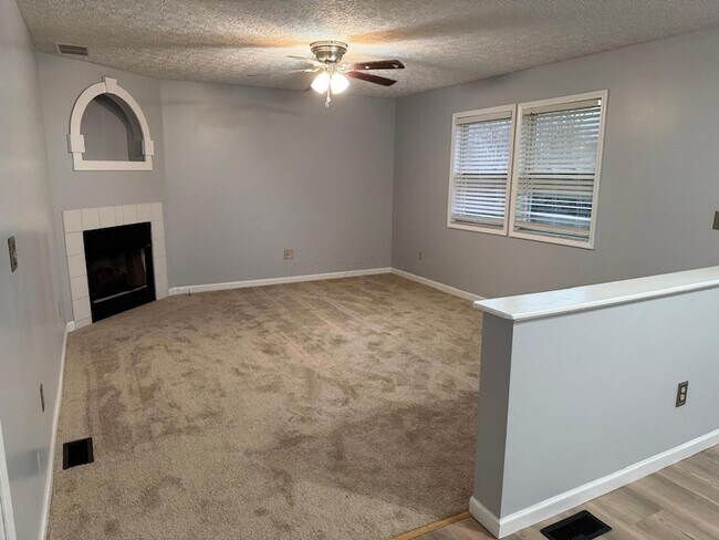 Building Photo - 6729 Kristins Cove Ln