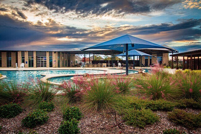 Building Photo - 404 Dewberry Dr