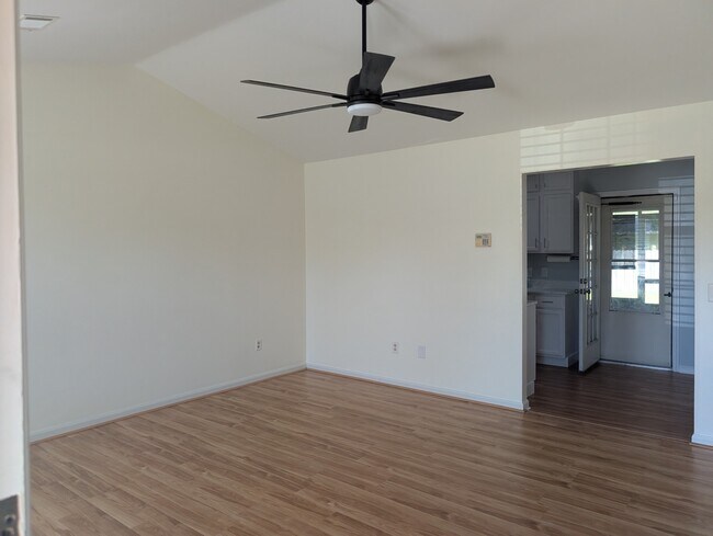 Building Photo - 139 Haney Rd