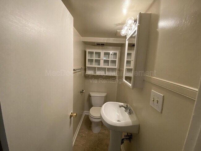 Building Photo - 601 Forbes St
