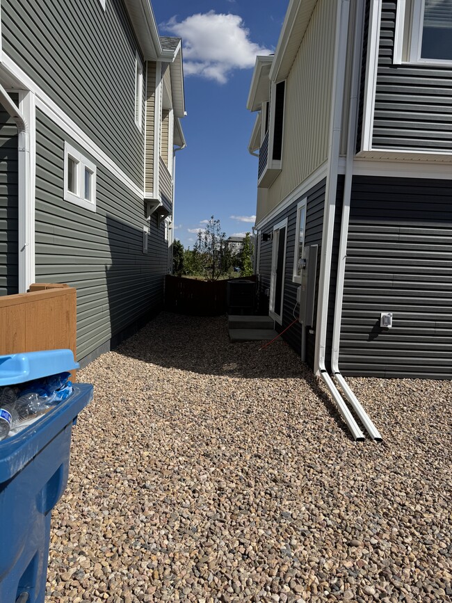 Building Photo - 10339 Vaughn Way