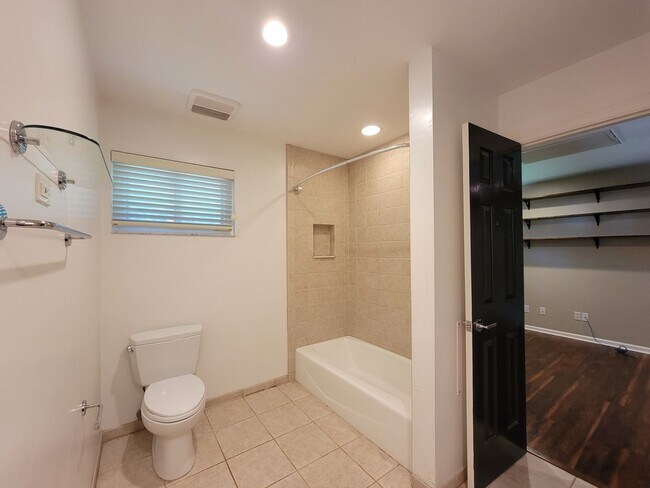 Building Photo - 4 bedroom house for rent on Killearn Estat...