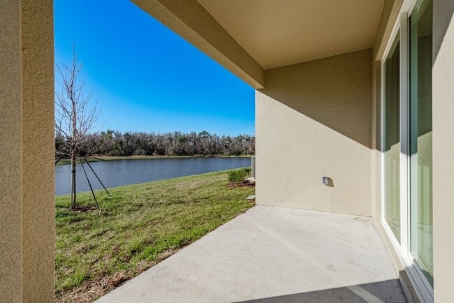 Building Photo - 18234 Pleasantview Blvd