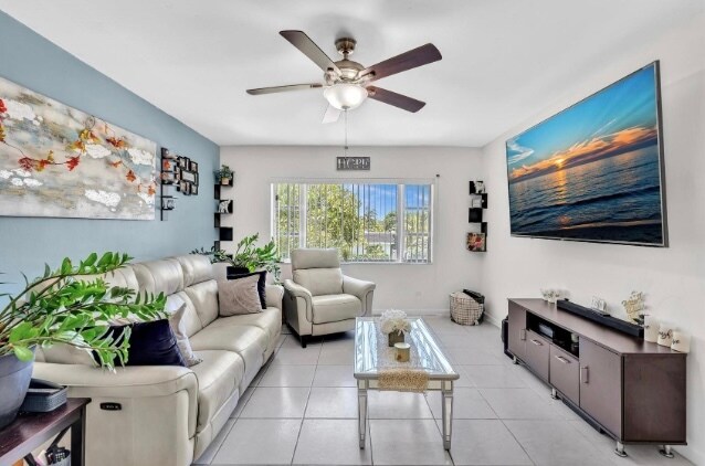 Living Room - 5800 NE 22nd Way